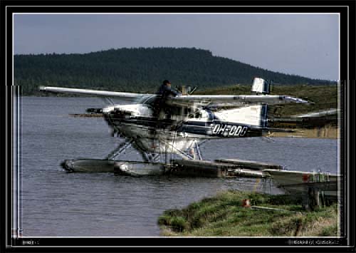 Flugzeug am Inari.jpg