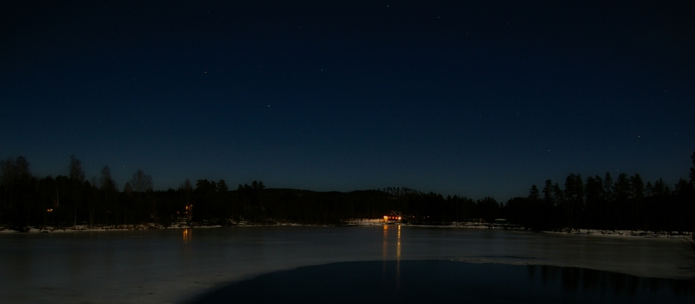 Värmland bei Nacht.